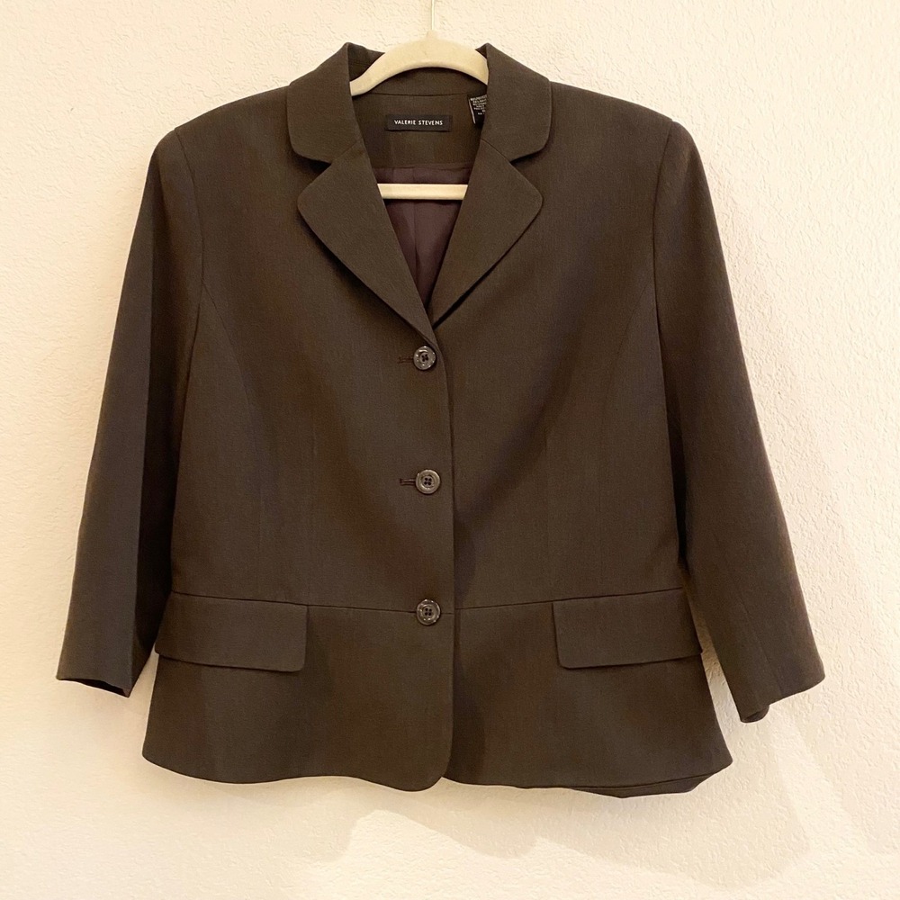 Valerie Stevens Women's Brown‎ Blazer Suit Jacket Size 8 Three Button Career